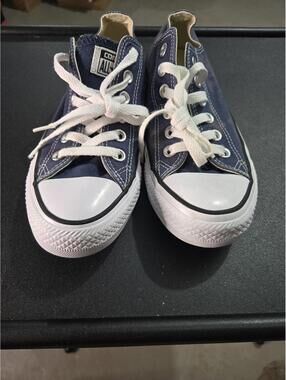 Classic Converse Chuck Taylor Low Top Navy Blue Sneakers Size 5.5 M 7.5 W
